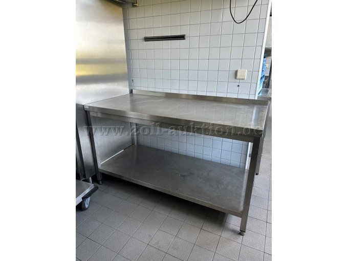 Arbeitstisch - Frontansicht