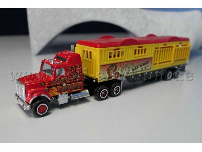 Majorette Sattelzug Magic Circus Ansicht von vorne