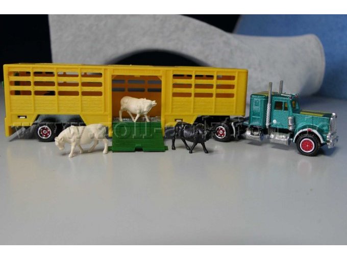 Majorette Sattelzug Kenworth Viehtransporter Ansicht von der Seite