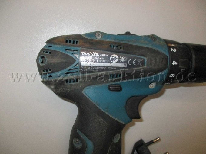 andere Seite Akku Schrauber BJ 2011