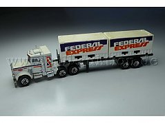 Matchbox Sattelzug mit zwei Containern Federal Express Ansicht von der Seite