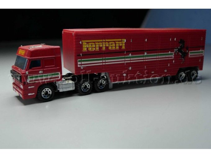 Matchbox Sattelzug Ferrari Ansicht von der Seite