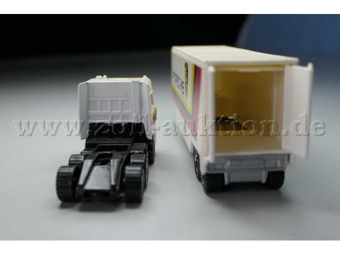Matchbox Sattelzug Porsche Ansicht zerlegt von hinten