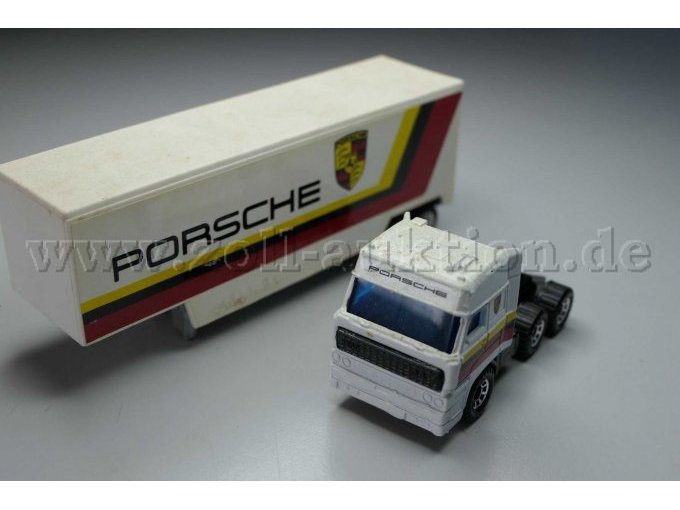 Matchbox Sattelzug Porsche Ansicht zerlegt von vorne