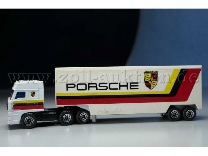 Matchbox Sattelzug Porsche Ansicht von der Seite