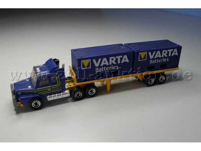 Matchbox Sattelzug mit zwei Containern VARTA Batteries Ansicht von der Seite