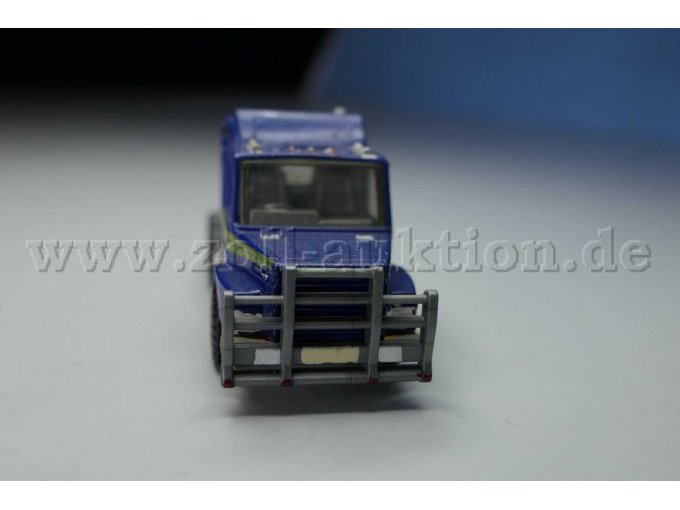 Matchbox Sattelzug mit zwei Containern VARTA Batteries Ansicht von vorne