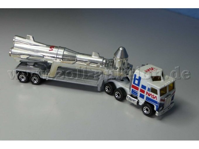 Matchbox Sattelzug NASA Rocket Transporter Ansicht von der Seite