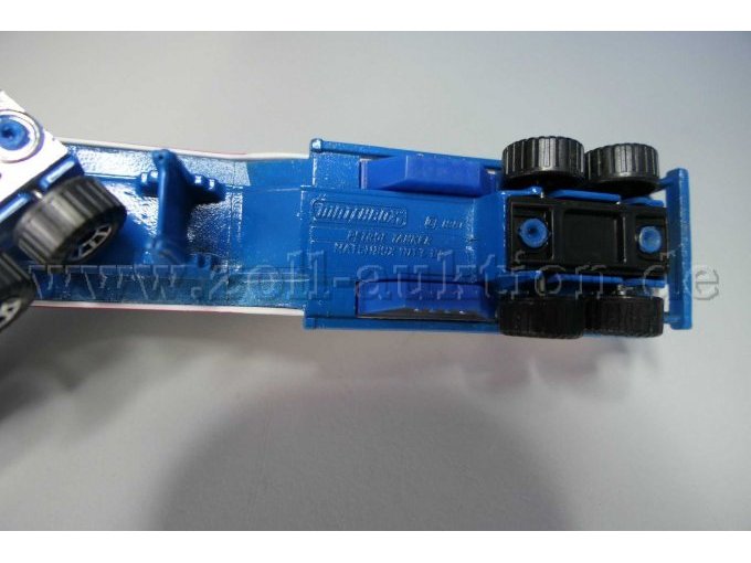 Matchbox Sattelzug Benzintransporter Amoco Ansicht von unten