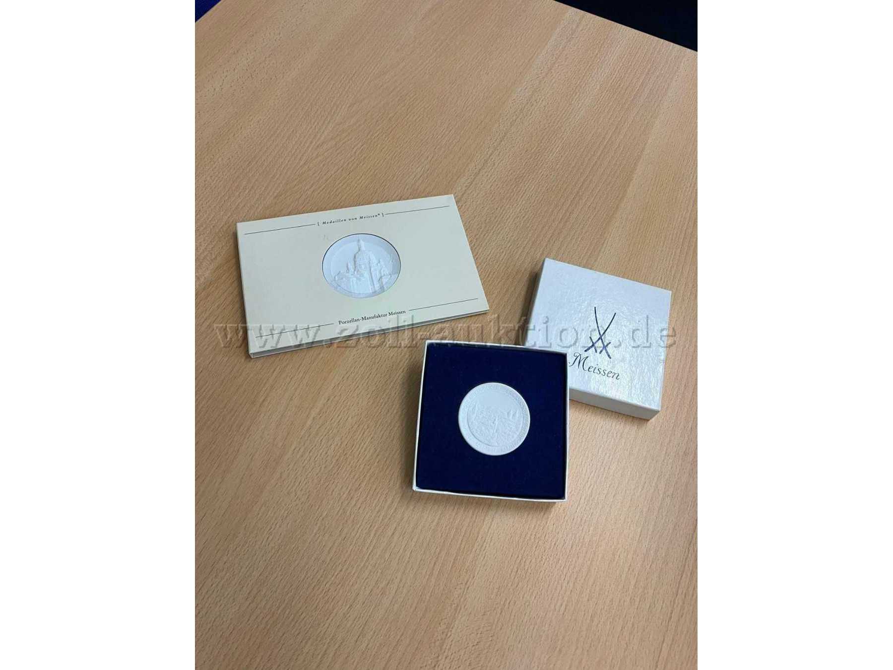 Beide Medaillen in Originalverpackung
