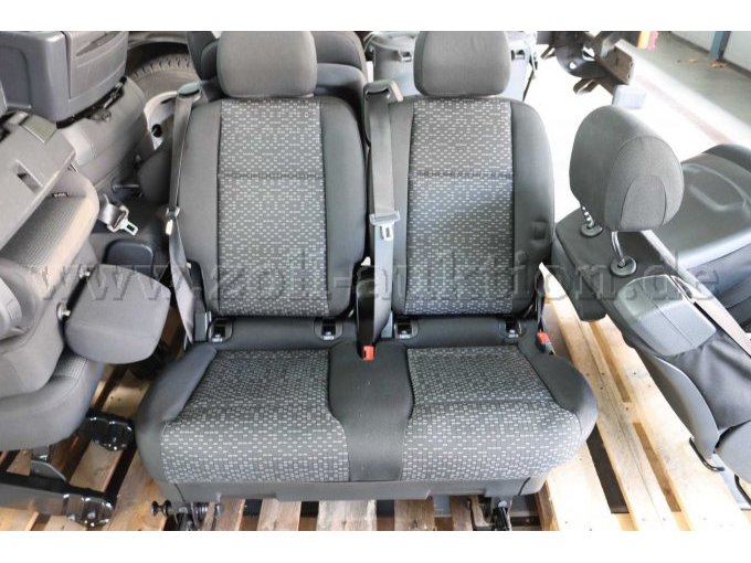 Doppelsitzbank Doppelsitzbank