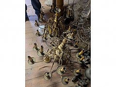 Gesamtansicht beide Kronleuchter