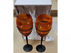 Weingläser von der Seite