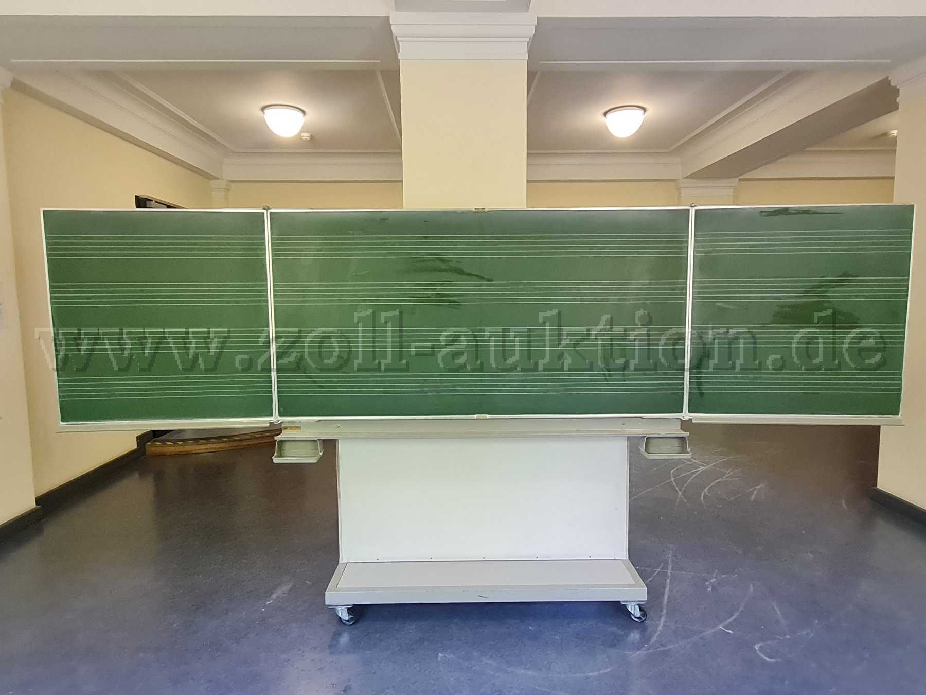 Tafel 1 aufgeklappt