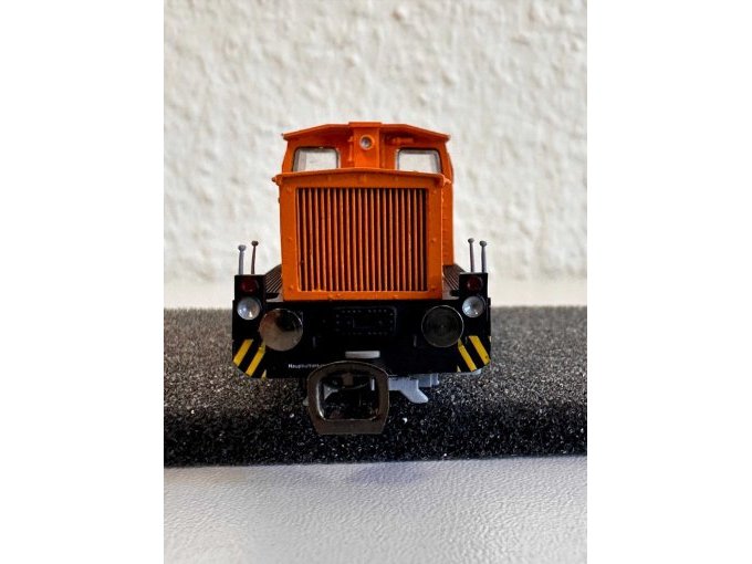 Diesellokomotive BR102 Gesamtansicht Front