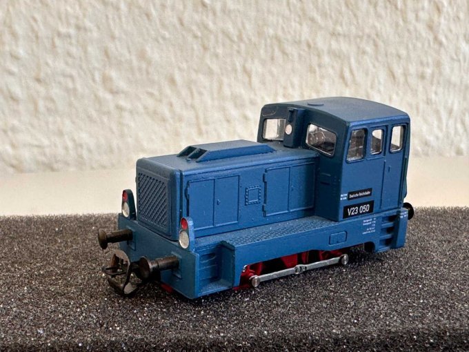 Diesellokomotive V23 Gesamtansicht seitlich