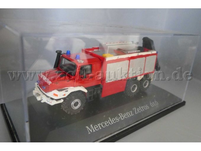 MB Zetros 6x6 Feuerwehr/ Schlauchboot Ansicht von der Seite