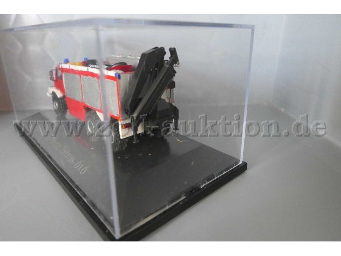 MB Zetros 6x6 Feuerwehr/ Schlauchboot Ansicht von hinten