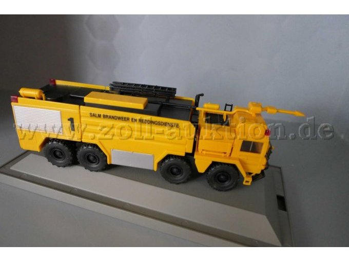 Rosenbauer Flughafenlöschfahrzeug Bush-Panther 8x8 Ansicht von der Seite