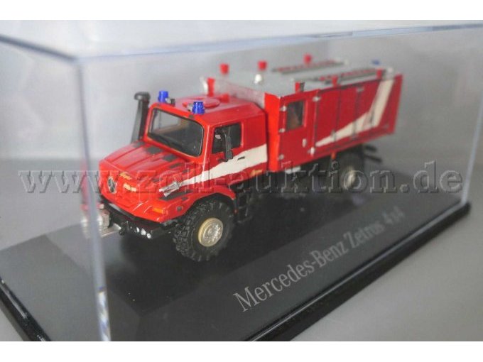 MB Zetros 4x4 Feuerwehr Ansicht von der Seite