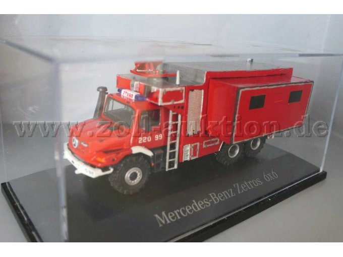 Mercedes Benz Zetros 6x6 Feuerwehr Ansicht von der Seite