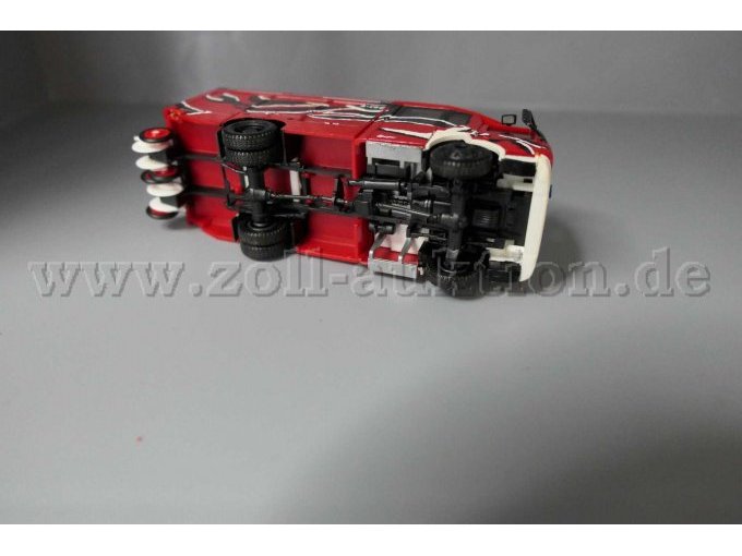 Modellfahrzeuge Mercedes Benz Feuerwehren Gesamtansicht von unten