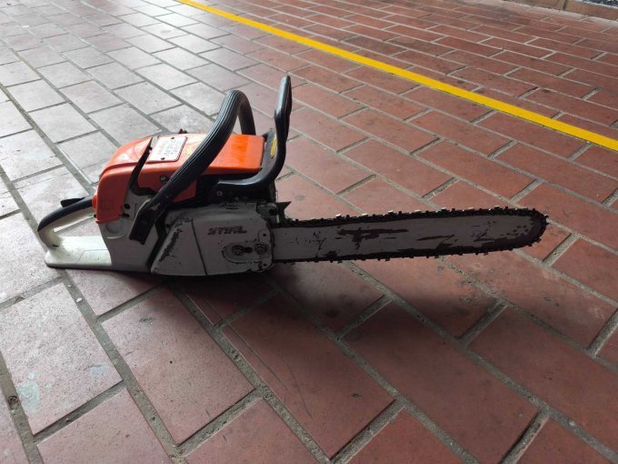 Säge 1 Seitenansicht rechts