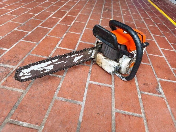 Säge 3
Frontansicht