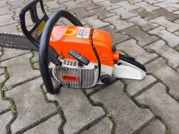 Säge 4
Seitenansicht