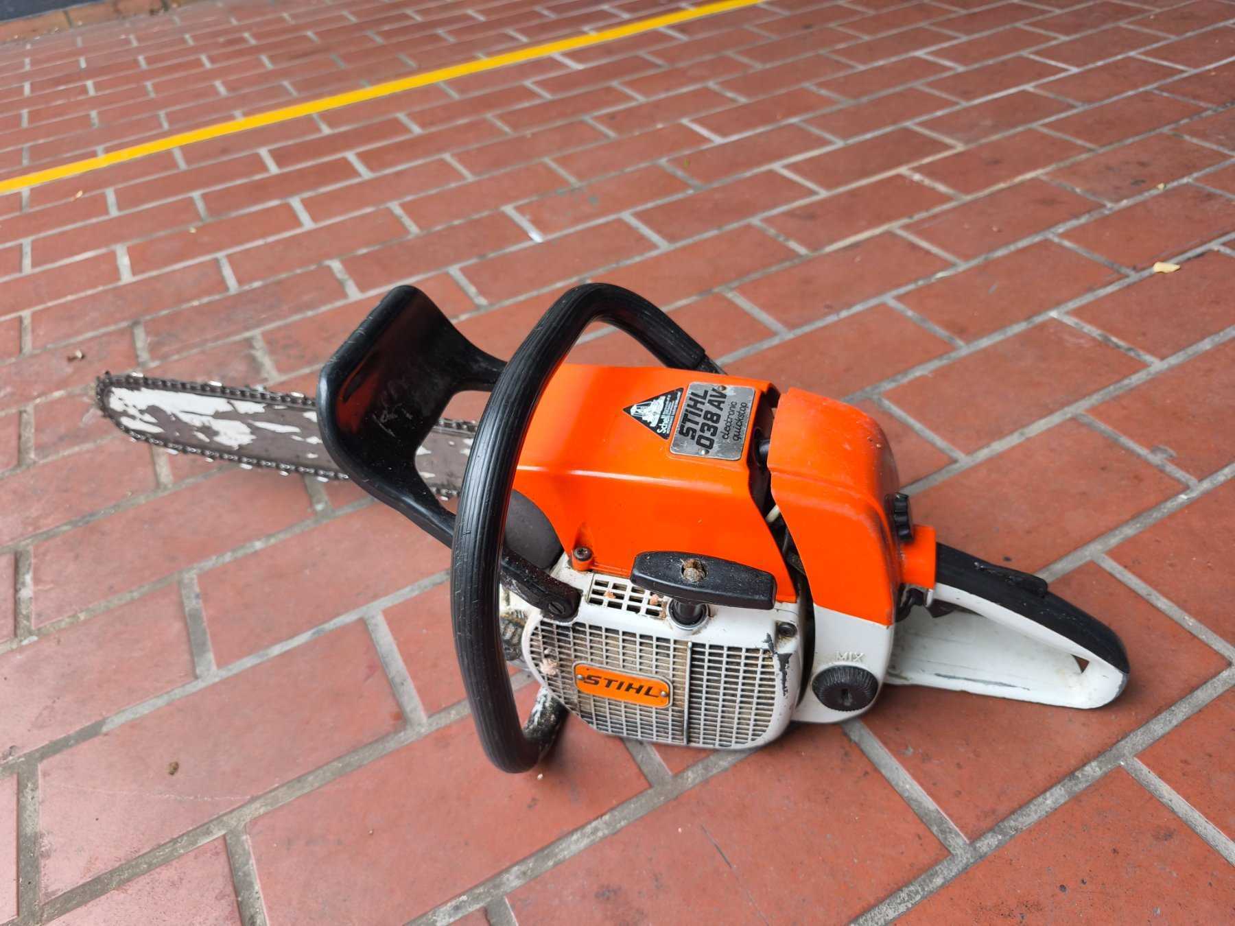 Säge 3
Seitenansicht