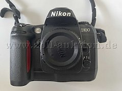 Nikon D100 - ohne Batterie Pack