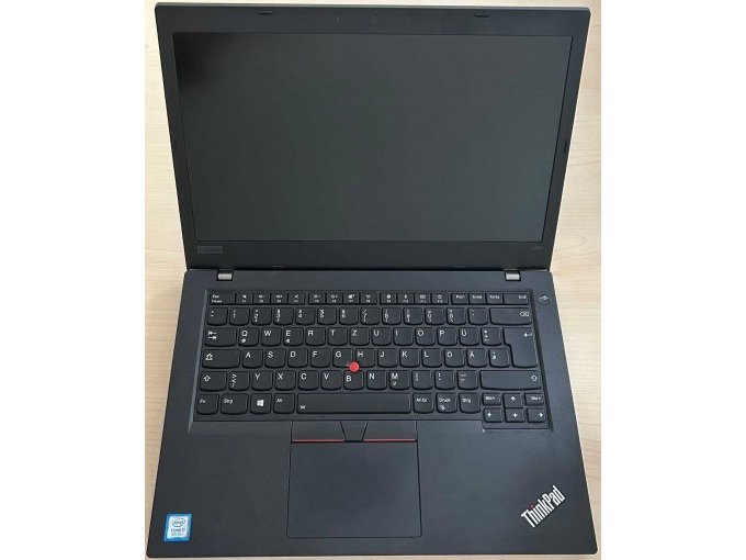 Notebook aufgeklappt Notebook aufgeklappt