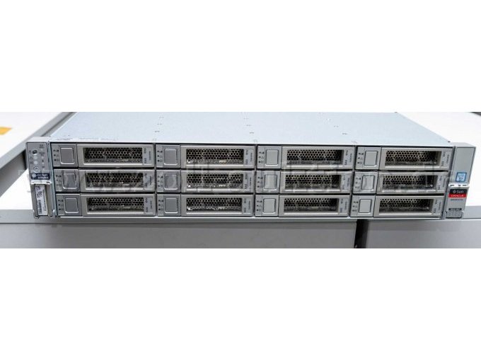 Frontansicht eines Rack-Servers