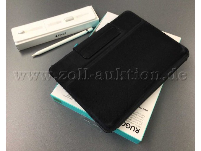 2 Apple iPad Generation 7 + 1 Apple Pencil + 1 Logitech Rugged Folio + Verpackungen + Zubehör
