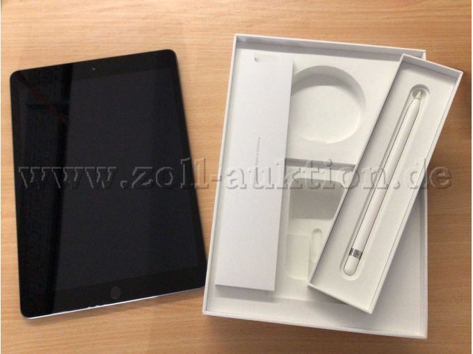 Ansicht erstes iPad ohne Zubehör aber mit Pencil