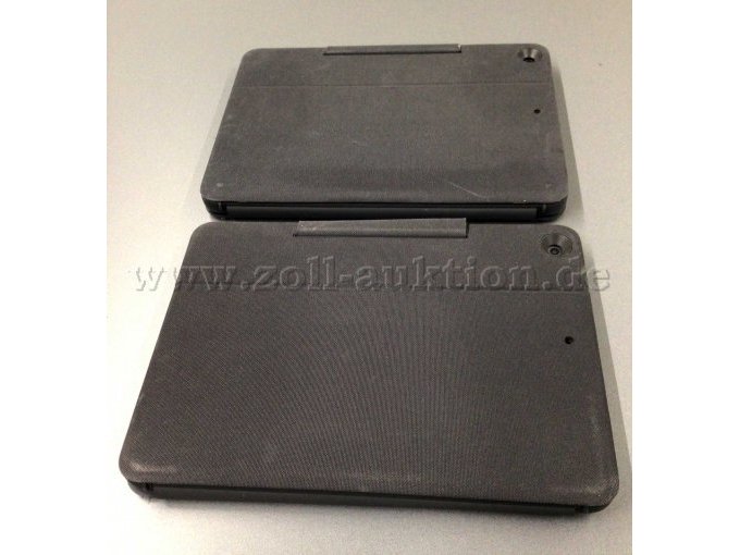 2 Logitech Tastatur Hüllen Rückseite