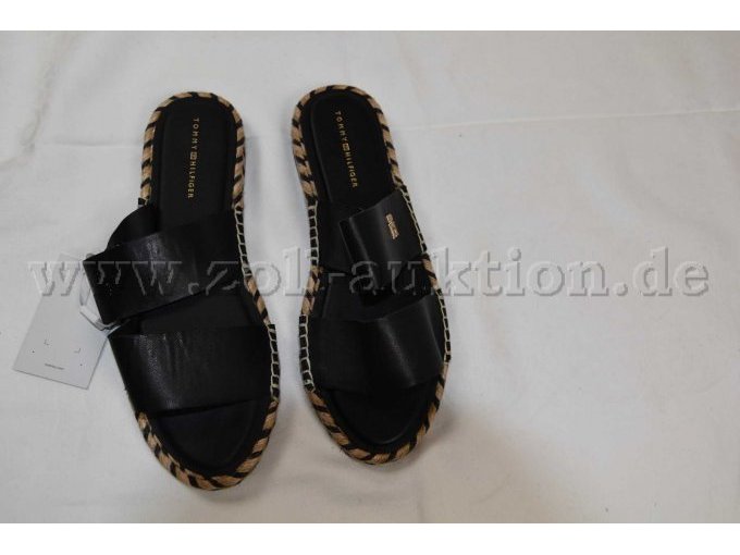 1 Paar schwarze Sandalen „Tommy Hilfiger“ Gr. 38