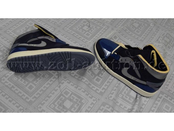1 Paar blaue Sneaker “Nike” Gr. 45  Air Jordan 1 Mid SE Craft -DR 8868-400