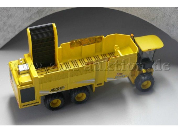 SIKU 1803 Rübenroder Ansicht von der Seite