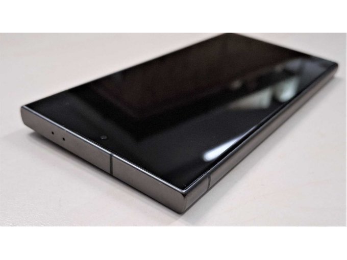 Samsung Galaxy S24 Ultra, Rückseite und Seitenansicht