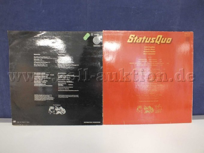 Rückseite der LPs mit Auflistung der Lieder, mit Beschädigungen