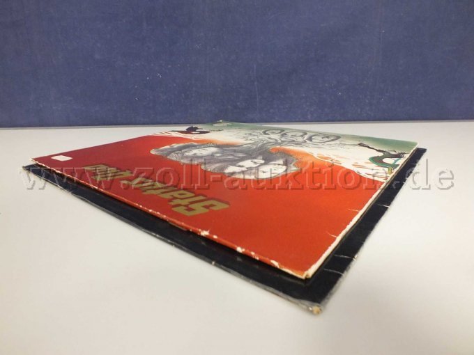 Seitliche Ansicht der LPs liegend von links mit Beschädigungen