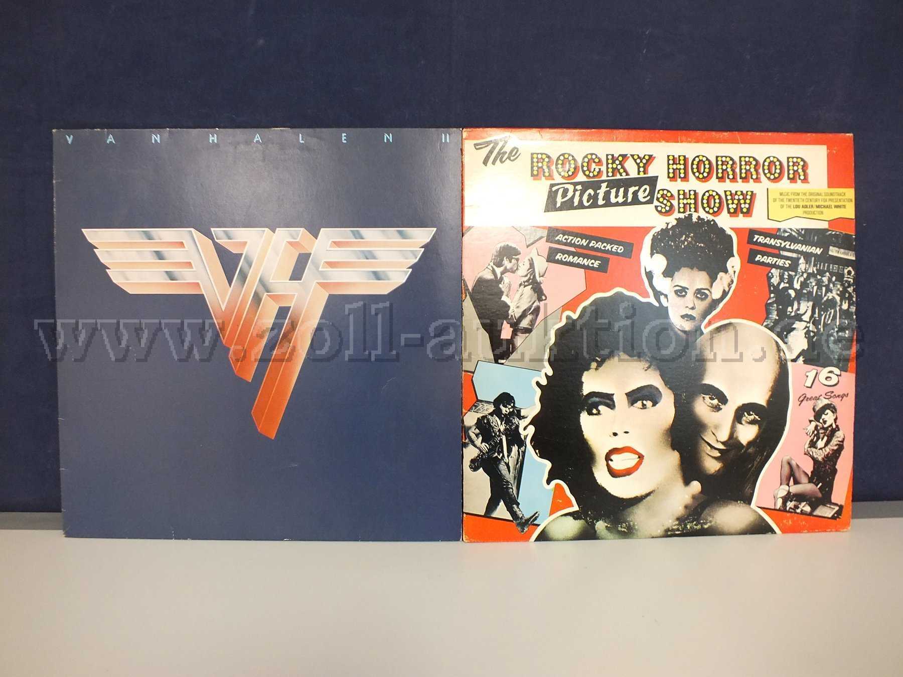 Gesamtansicht der LPs Van Halen und Pisture, mit Beschädigungen