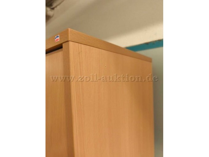 Schraubloch rechte Außenseite