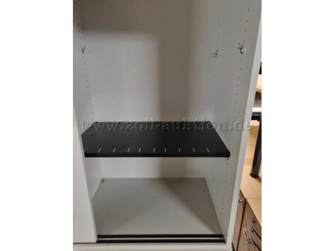 Aktenschrank oben rechte Seite