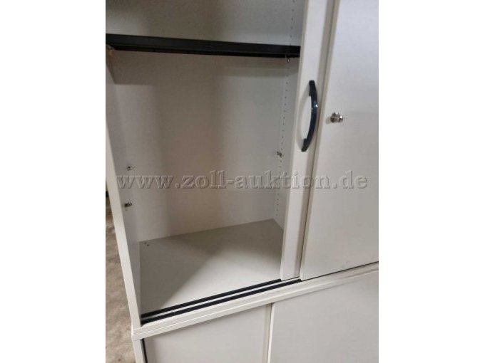 Aktenschrank oben linke Seite