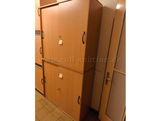 Schiebetürenschrank geschlossen