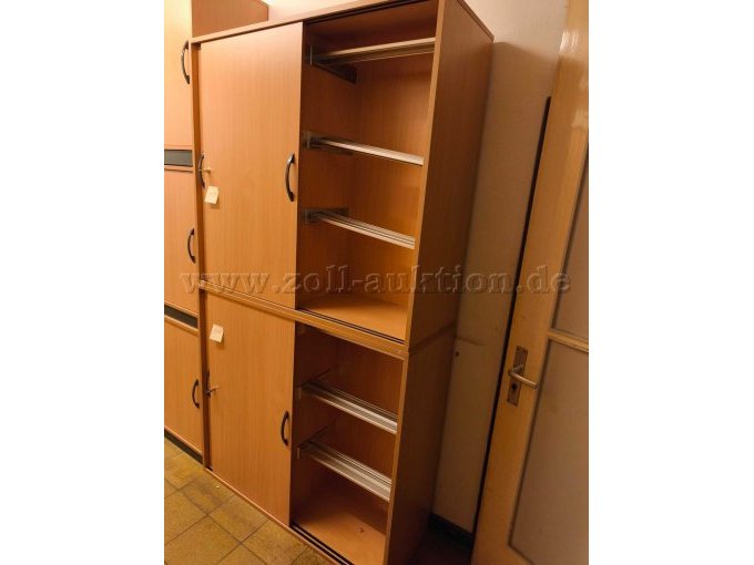 Schiebetürenschrank offen rechts