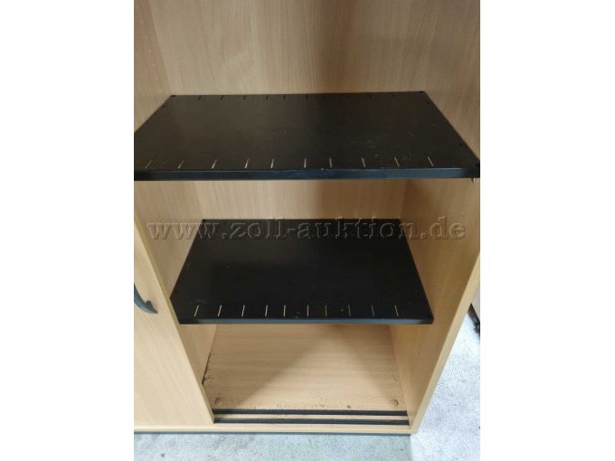 Schrank offen rechts
