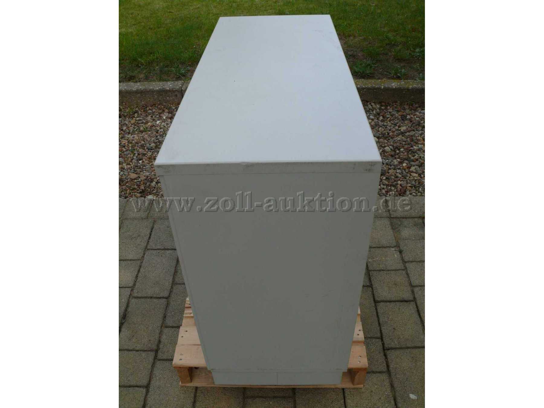 Ansicht links Stirnseite